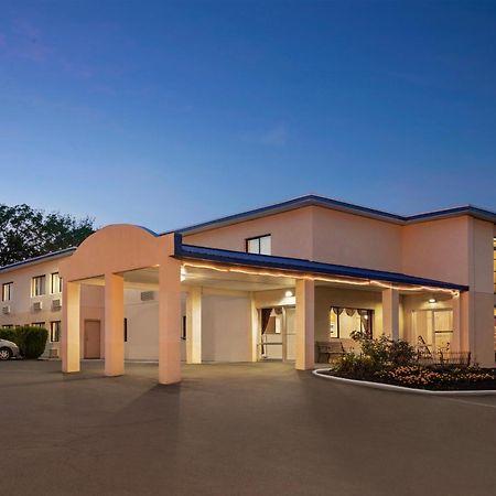 The Cayuga Inn At The Finger Lakes Auburn Buitenkant foto
