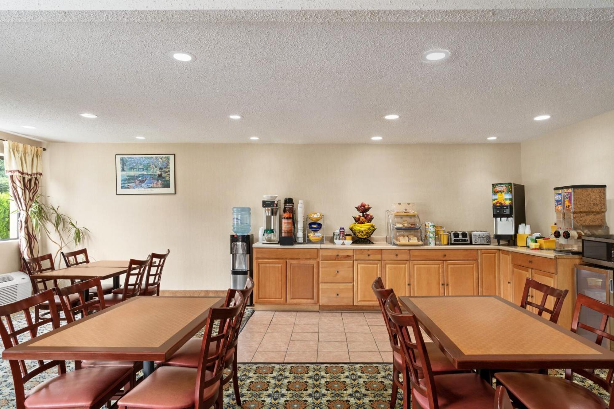 The Cayuga Inn At The Finger Lakes Auburn Buitenkant foto