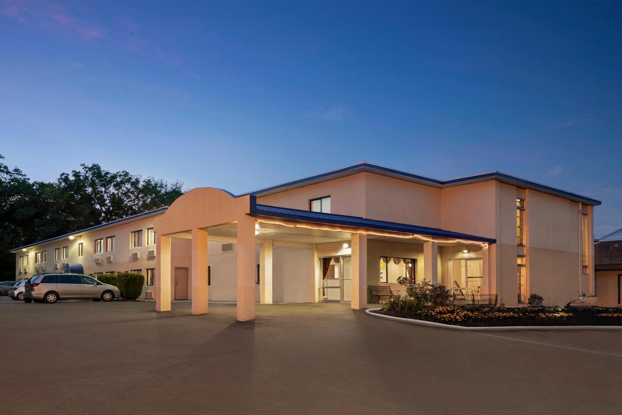 The Cayuga Inn At The Finger Lakes Auburn Buitenkant foto